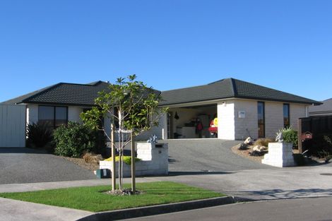 Photo of property in 14 Virginia Grove, Milson, Palmerston North, 4414
