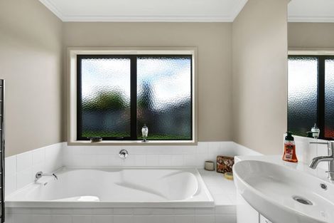 Photo of property in 20 Estate Grove, Inglewood, 4330