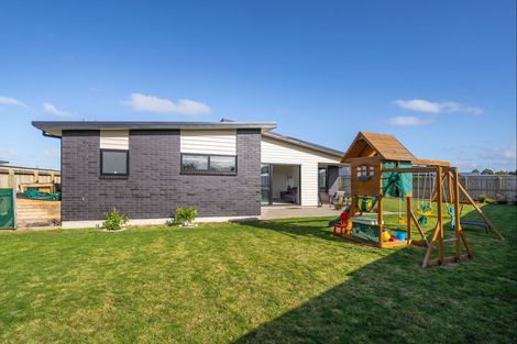 Photo of property in 22 Mitre Way, Solway, Masterton, 5810