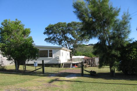 Photo of property in 3 Totara Road, Onetangi, Waiheke Island, 1081