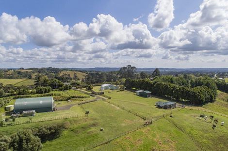 Photo of property in 133 Hanham Road, Kumeu, 0891