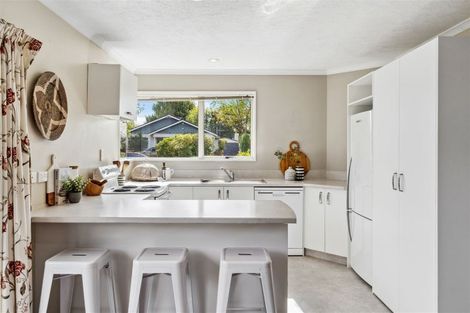 Photo of property in 11 Kotare Street, Fendalton, Christchurch, 8041