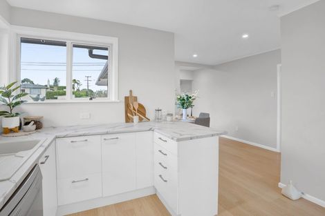 Photo of property in 68 Wallath Road, Westown, New Plymouth, 4310