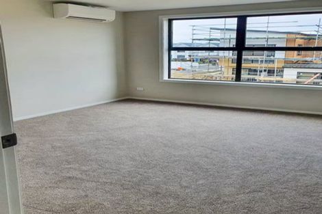 Photo of property in 15 Desalt Drive, Hobsonville, Auckland, 0616