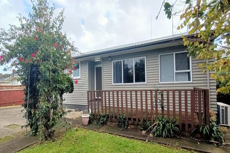 Photo of property in 2/12 Olive Crescent, Papatoetoe, Auckland, 2025
