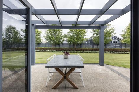 Photo of property in 37 Chestnut Close, Kelvin Grove, Palmerston North, 4414