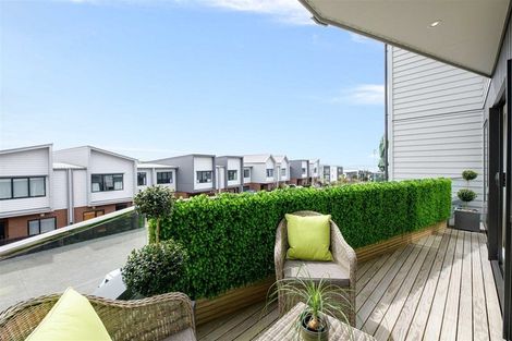 Photo of property in 12 Moki Place, Long Bay, Auckland, 0630