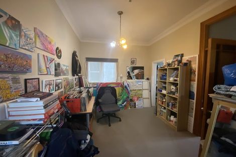 Photo of property in 138 Russell Terrace, Berhampore, Wellington, 6023