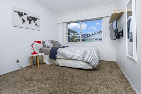 Photo of property in 42 Lynden Avenue, Hillcrest, Auckland, 0627