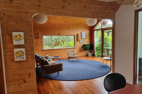 Photo of property in 18a Taungata Road, York Bay, Lower Hutt, 5013