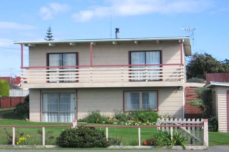 Photo of property in 24 Seabury Avenue, Foxton Beach, Foxton, 4815
