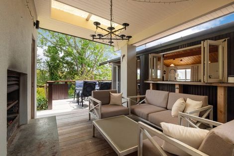 Photo of property in 22 Surville Place, Mairangi Bay, Auckland, 0630