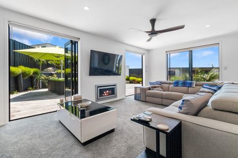 Photo of property in 35 Tohora View, Waihi Beach, 3611