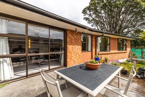 Photo of property in 95 Manu Crescent, Upper Vogeltown, New Plymouth, 4310