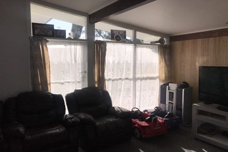 Photo of property in 33 Mcburney Place, Mangere East, Auckland, 2024