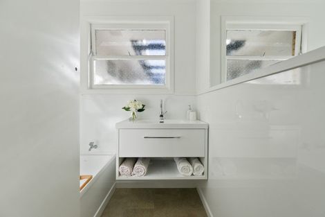 Photo of property in 48 Houchens Road, Glenview, Hamilton, 3206