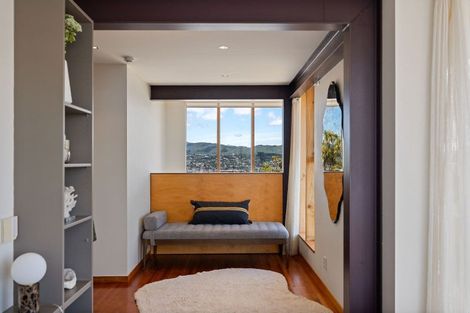 Photo of property in 6 Stormanstown Way, Seatoun, Wellington, 6022