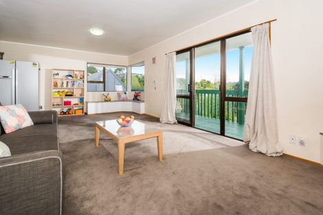 Photo of property in 2/2 Danbury Drive, Torbay, Auckland, 0630