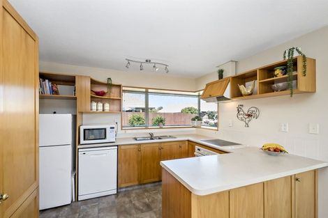 Photo of property in 3/324 Sawyers Arms Road, Bishopdale, Christchurch, 8053