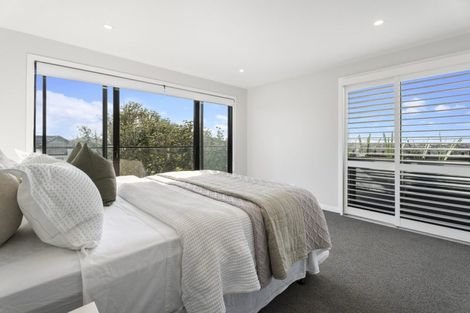 Photo of property in 2/32a Westgate Drive, Massey, Auckland, 0614