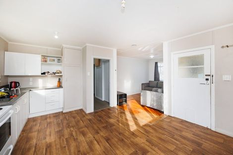 Photo of property in 33 Holland Crescent, Bulls, 4818
