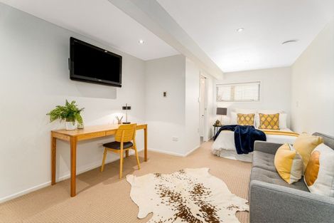 Photo of property in 23 Lucknow Terrace, Khandallah, Wellington, 6035