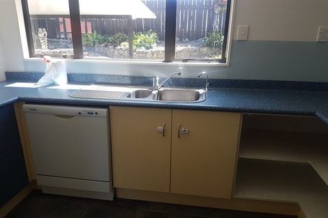 Photo of property in 46 Dalfield Place, Highbury, Palmerston North, 4412