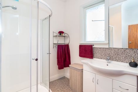 Photo of property in 35 Easther Crescent, Kew, Dunedin, 9012