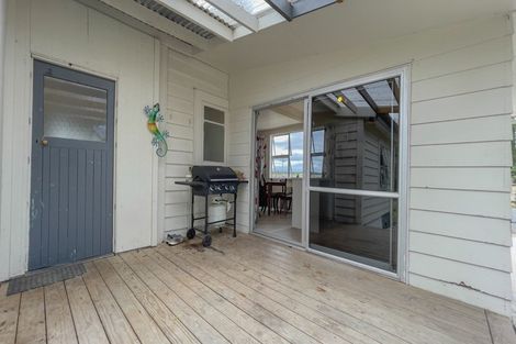 Photo of property in 272 Canal Road West, Waitakaruru, Thames, 3576