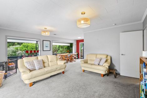 Photo of property in 108a Wairau Road, Oakura, 4314