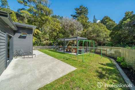 Photo of property in 10 Aratika Grove, Stokes Valley, Lower Hutt, 5019