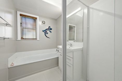 Photo of property in 6 Cecil Street, Clouston Park, Upper Hutt, 5018