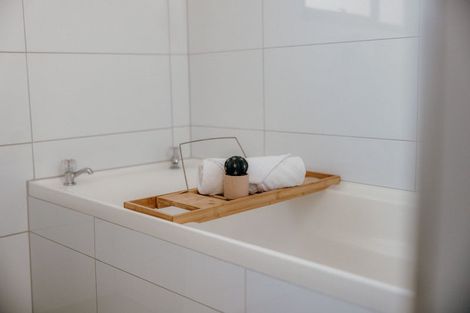 Photo of property in 2/21 Nearco Street, Randwick Park, Auckland, 2105