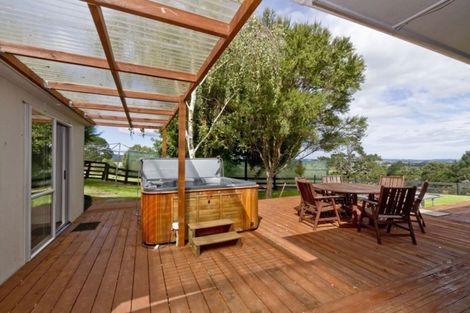 Photo of property in 126 Gatfield Road, Kaukapakapa, 0873