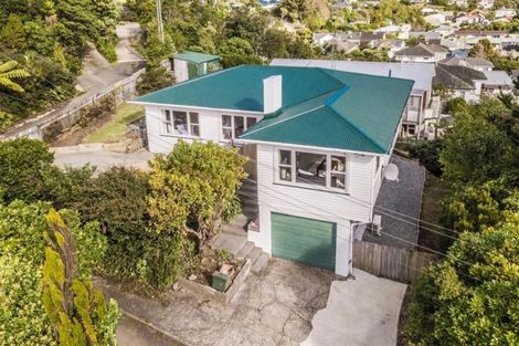 Photo of property in 4 Westleigh Way, Newlands, Wellington, 6037