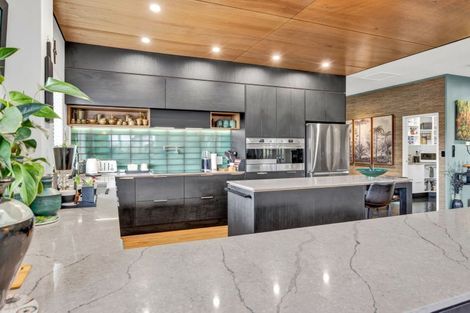 Photo of property in Headlands Opunake, 32 Fox Street, Opunake, 4616