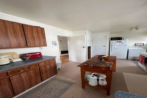 Photo of property in 2/390 Glenfield Road, Glenfield, Auckland, 0629