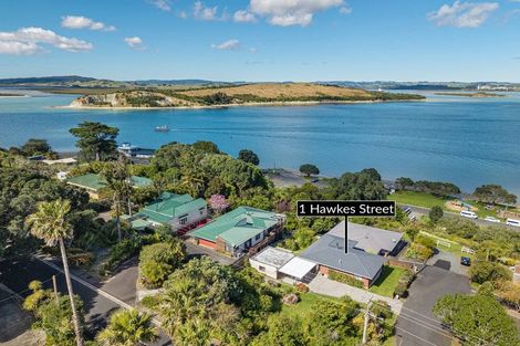 Photo of property in 1 Hawkes Street, Onerahi, Whangarei, 0110