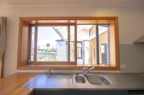 Photo of property in 11 Ramwall Place, Weymouth, Auckland, 2103