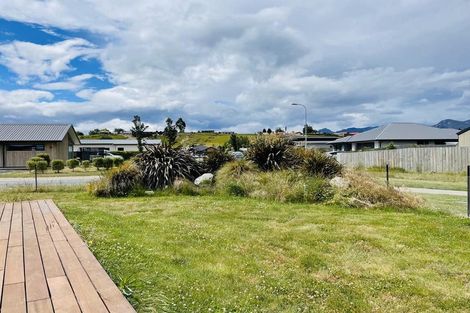Photo of property in 13 Pennycook Place, Lake Hawea, 9382