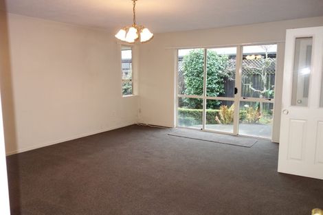 Photo of property in 2/146 Maidstone Road, Ilam, Christchurch, 8041