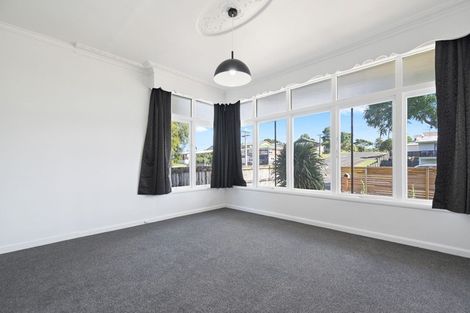 Photo of property in 12 Walsh Street, Forest Lake, Hamilton, 3200