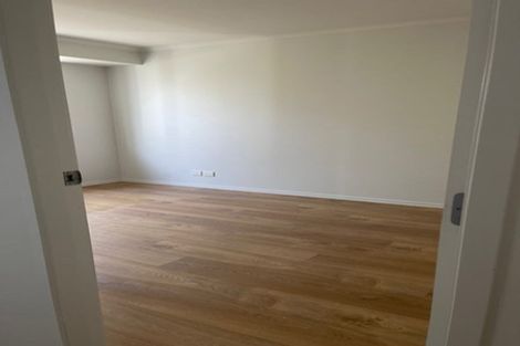 Photo of property in 25 Ambassador Glade, Orewa, 0931