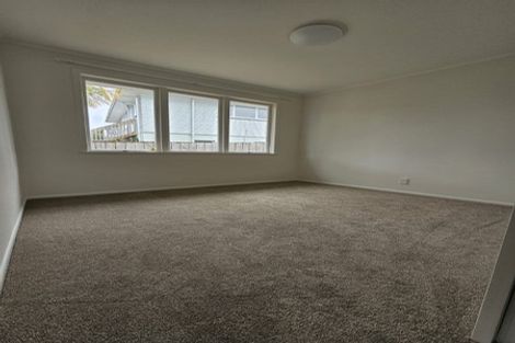 Photo of property in 1/42 Lyttelton Avenue, Forrest Hill, Auckland, 0620