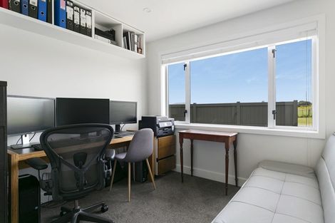 Photo of property in 1 Mahuta Road, Waitahanui, Taupo, 3378