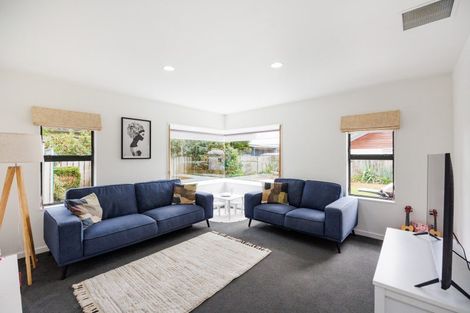Photo of property in 127 Summerhill Drive, Fitzherbert, Palmerston North, 4410