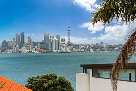 Photo of property in 31 Norwood Road, Bayswater, Auckland, 0622