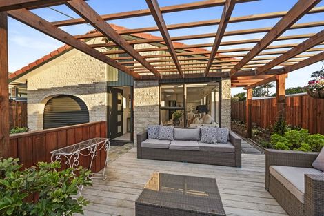 Photo of property in 1/16 Riverside Road, Orewa, 0931