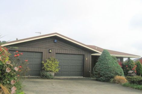 Photo of property in 28 Exploration Way, Whitby, Porirua, 5024