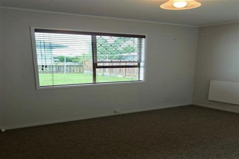 Photo of property in 58 Strid Road, Te Atatu South, Auckland, 0610